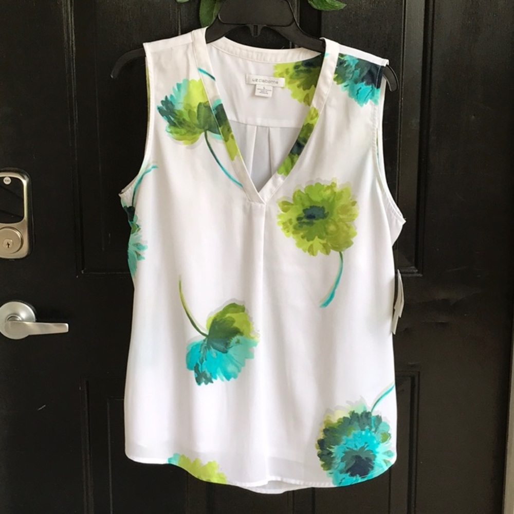 Gorgeous, feminine blouse by Liz Claiborne!  NWT!